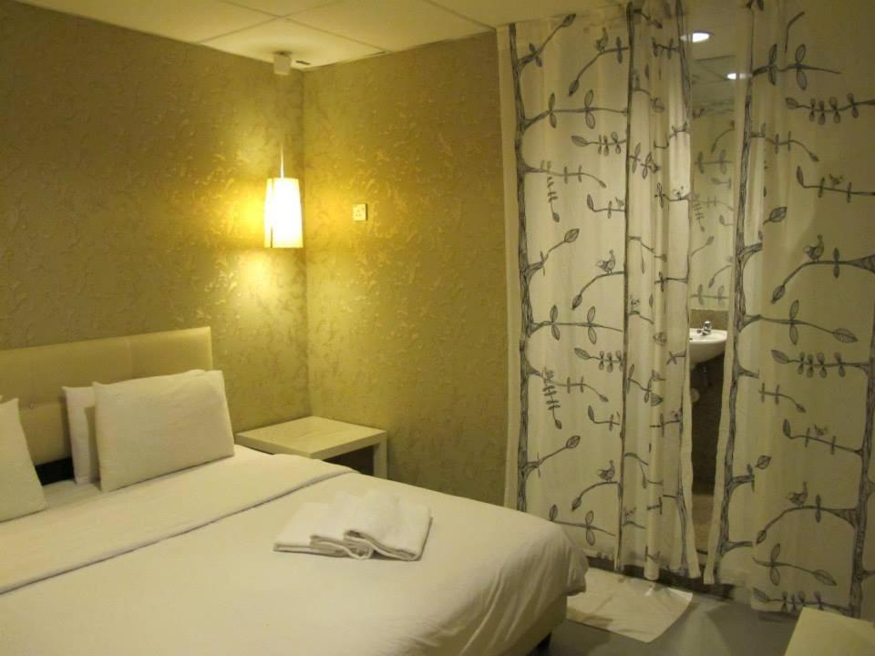 7 Star Hotel Кота Дамансара Экстерьер фото