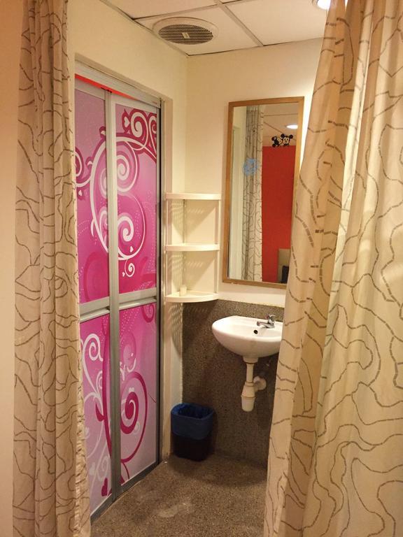 7 Star Hotel Кота Дамансара Экстерьер фото